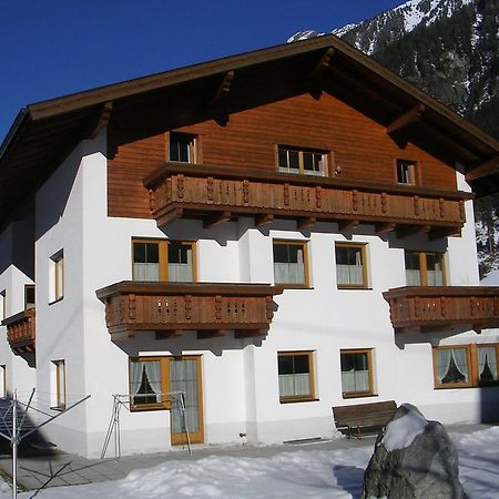 Haus Hafele Hotel Kaunertal Exterior photo