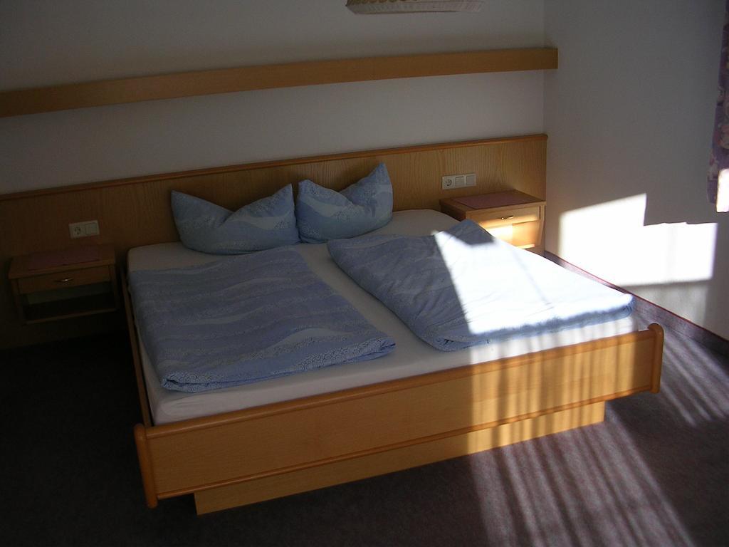 Haus Hafele Hotel Kaunertal Room photo