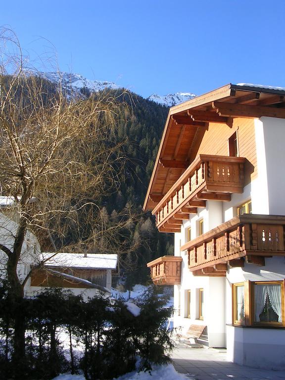 Haus Hafele Hotel Kaunertal Exterior photo